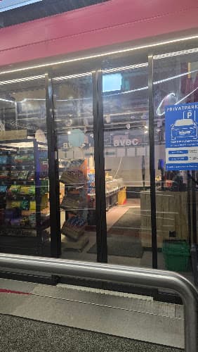 avec | BP Tankstelle — Supermarkt in Kloten