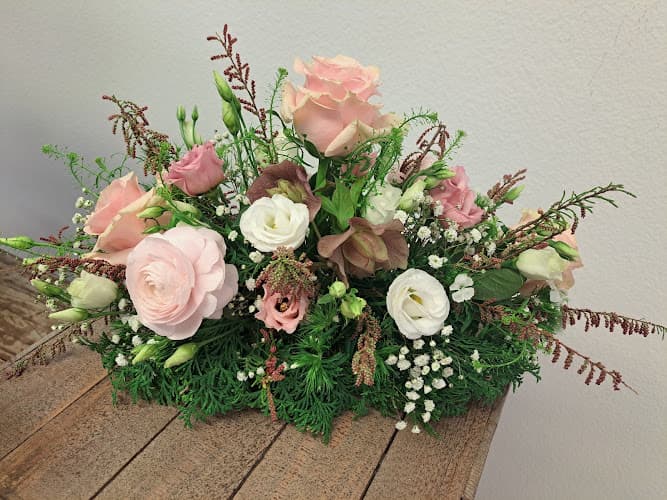 🌸 𝗕𝗟𝗢𝗢𝗠𝗕𝗜 𝗙𝗹𝗼𝗿𝗶𝘀𝘁𝗶𝗸 | 𝗛𝗼𝗰𝗵𝘇𝗲𝗶𝘁, 𝗧𝗿𝗮𝘂𝗲𝗿 & 𝗘𝘃𝗲𝗻𝘁𝗱𝗲𝗸𝗼 | 𝗕𝗮𝘀𝘀𝗲𝗿𝘀𝗱𝗼𝗿𝗳 & 𝗥𝗲𝗴𝗶𝗼𝗻 𝗭ü𝗿𝗶𝗰𝗵 ✨ — Geschaeft in Bassersdorf