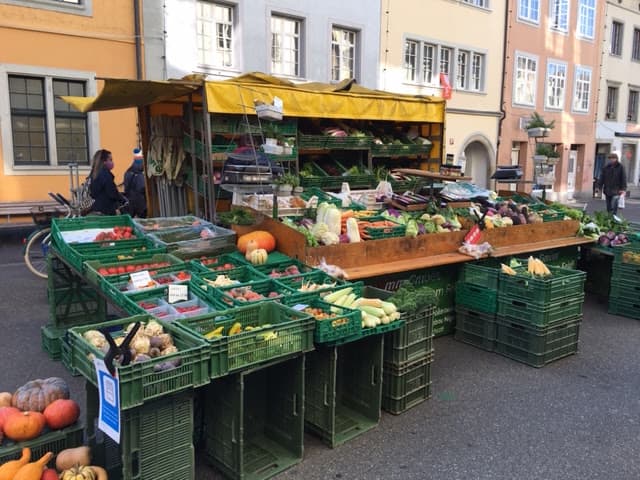 Wochenmarkt Winterthur — Geschaeft in Winterthur