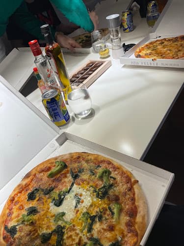 Pizzerias