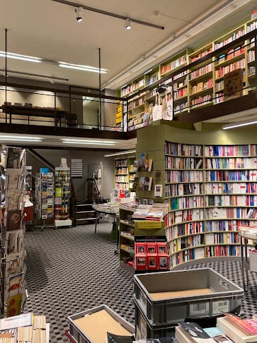 Buchhandlung Volkshaus — Geschaeft in Zürich