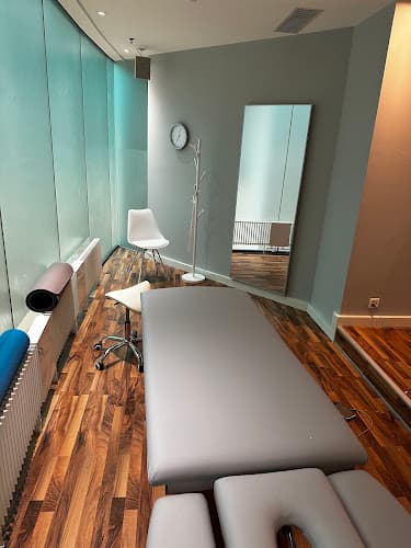 BEYOND PHYSIO - Zürich City - Jelmoli — Physiotherapie in Zürich