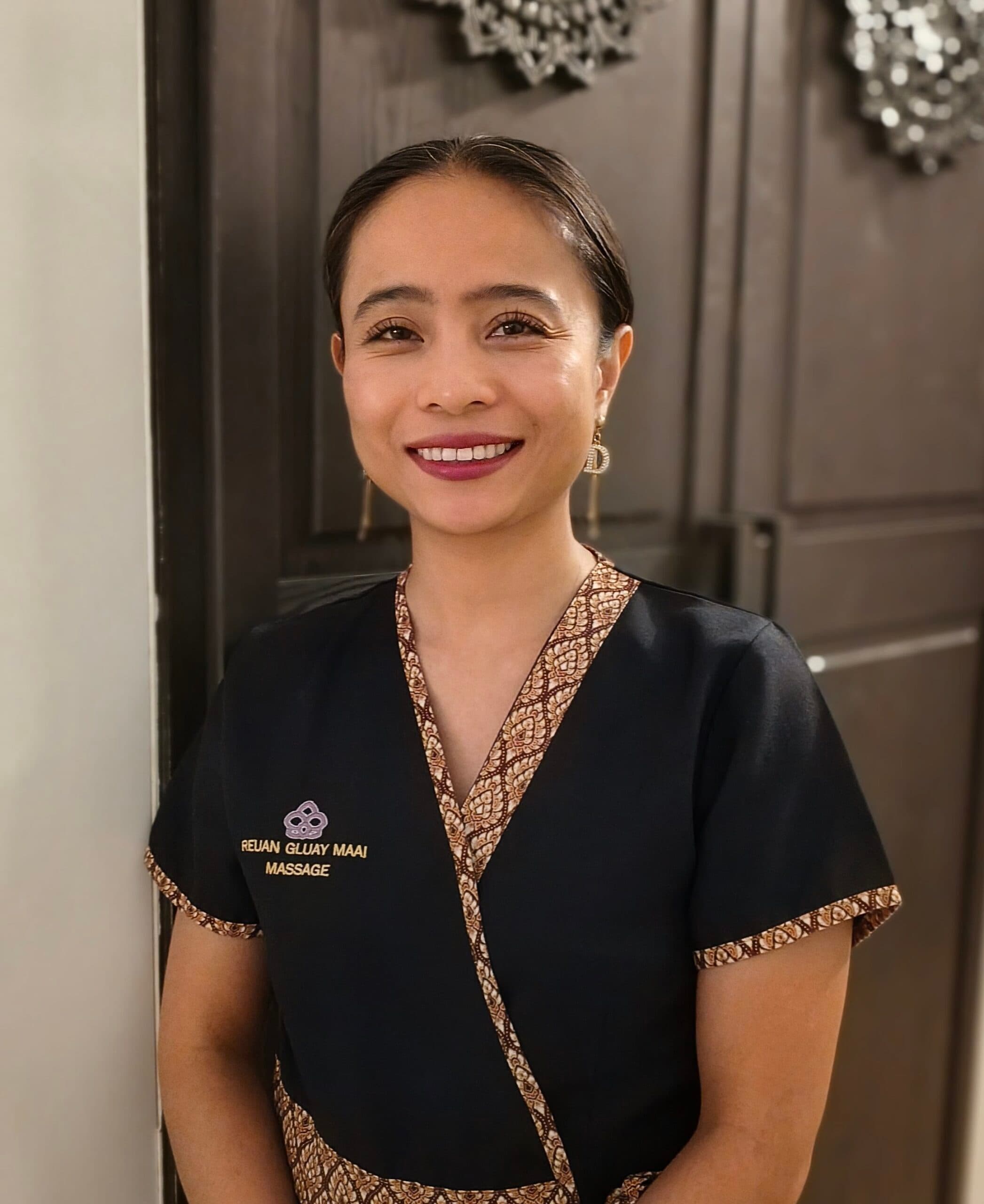 Reuan Gluay Maai Thai Massage Krankenkassen anerkannt — Massage in Zürich (Bild 2)