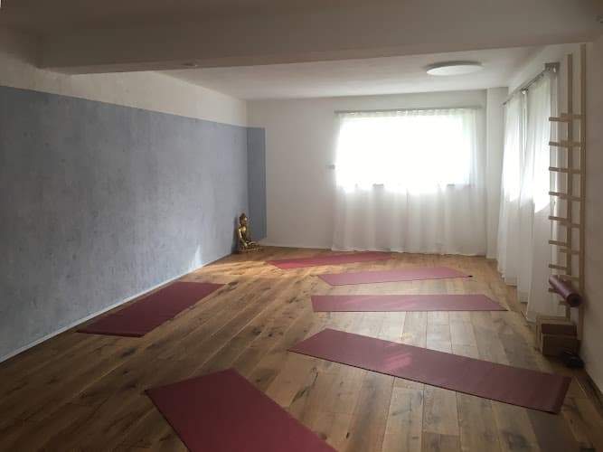 YOGARAUM / SHIATSU — Massage in Zürich
