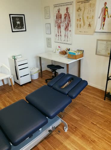 Physiotherapie und Osteopathie am Lindenplatz — Physiotherapie in Zürich