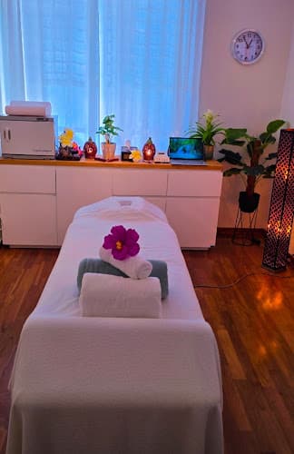 Sikhor Massage Therapy – Thai Medical Massage Zürich Seefeld — Massage in Zürich