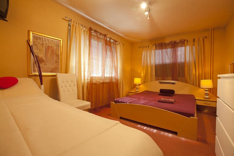 Gewerbecenter Traum-Massagen — Massage in Opfikon
