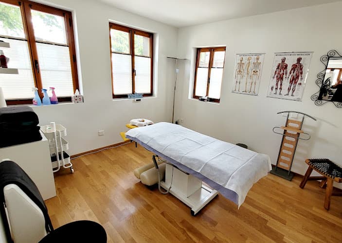 SANViT Massagen, M.Pietrobon — Massage in Opfikon