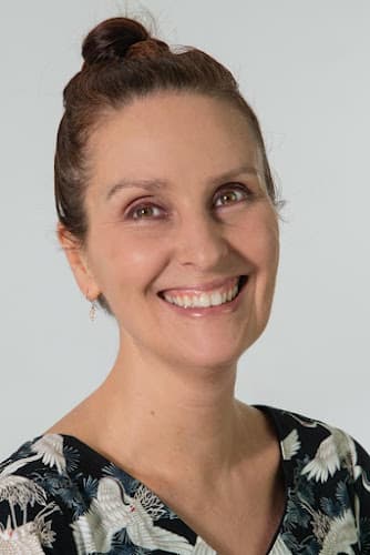 Gesundheitspraxis Corinne Gimpel, ganzheitliche Körpertherapie | Shiatsu | Access Bars® | Fussreflexmassage | Cacao Zeremonie — Naturheilpraktiker in Opfikon