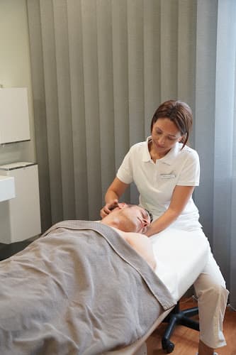 Therapiepraxis Meriem Ayadi — Massage in Uster