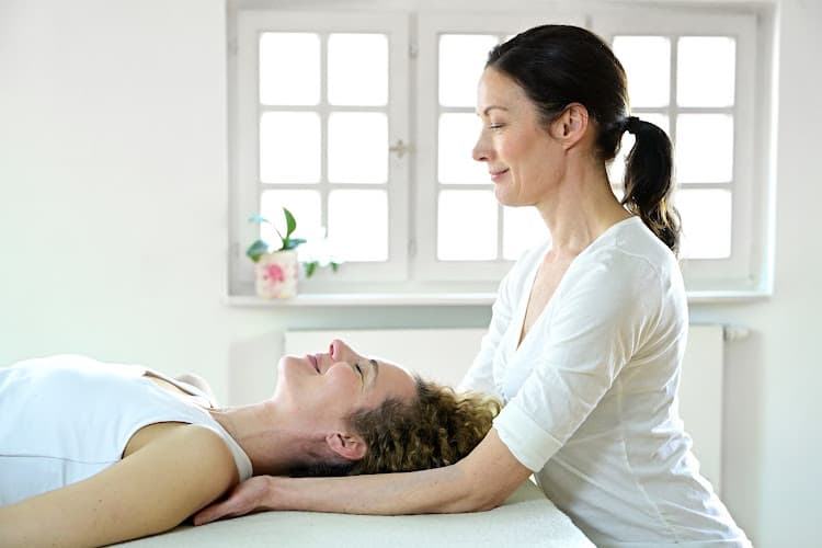 Faszientherapie - Rolfing und Yoga - Susanne Meier — Naturheilpraktiker in Uster