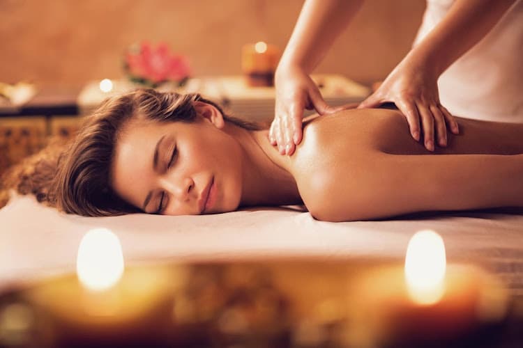 Wanapa Thai Massagen & Therapie und Krankenkassen anerkannt — Massage in Zürich