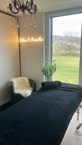Ziza Healing Touch — Kosmetikstudio in Dietikon