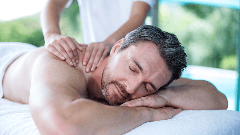 JR MASSAGE ZÜRICH | Javier Reinoso | Dipl. Gesundheits- und Wellness-Masseur — Massage in Schlieren