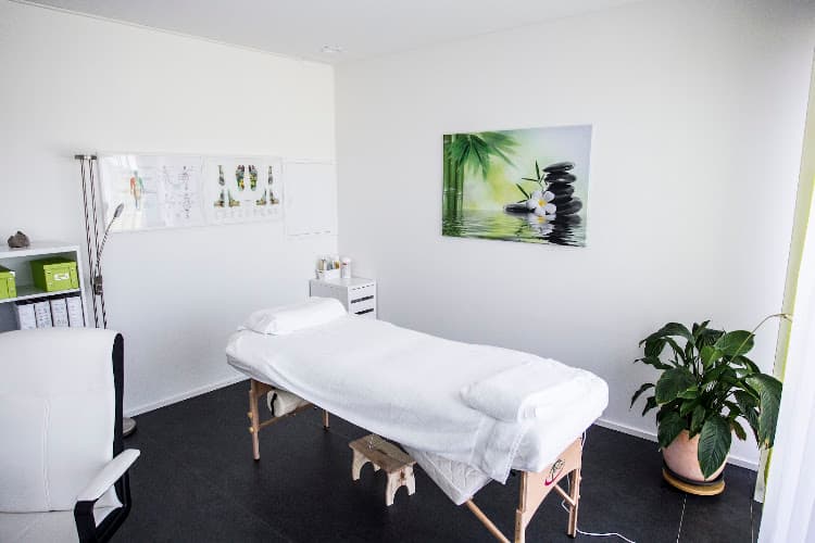 Massagepraxis Renata Komusar — Massage in Spreitenbach