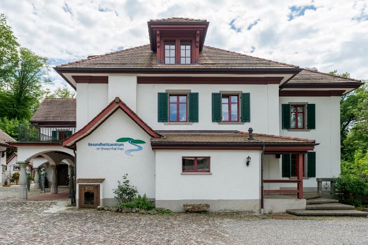 Fussreflexzonen-Massage - Monika Goss — Massage in Bergdietikon