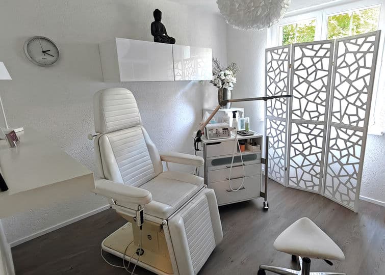 VEMINA Fusspflege — Kosmetikstudio in Geroldswil (Bild 3)