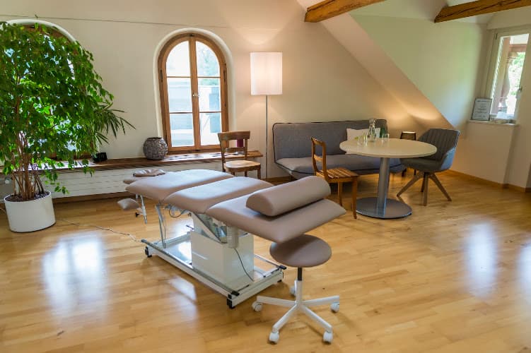 naturally-power, Praxis für Naturheilkunde — Naturheilpraktiker in Bergdietikon