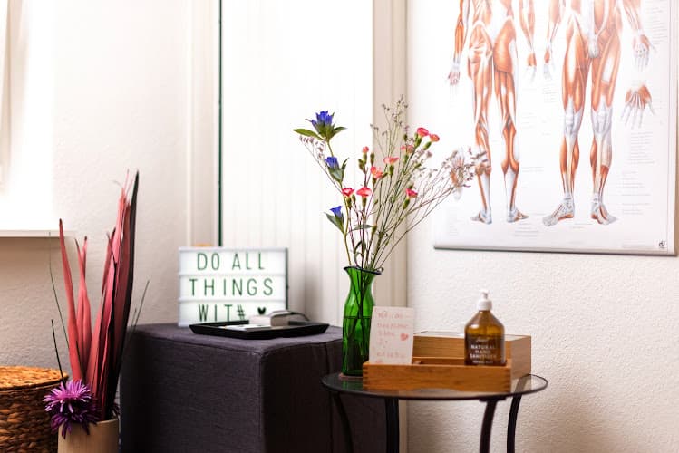 BACKANDBELLY Medizinische Massage & Geburtshypnose — Massage in Zürich