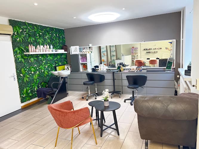 Amazonia beauty & nails - Zürich — Nagelstudio in Zürich