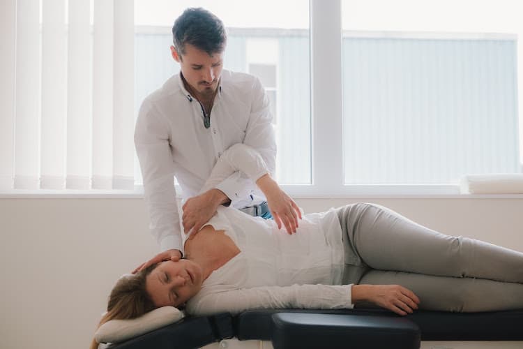 Osteobaranyi - Attila Baranyi Manualtherapeut — Naturheilpraktiker in Zürich