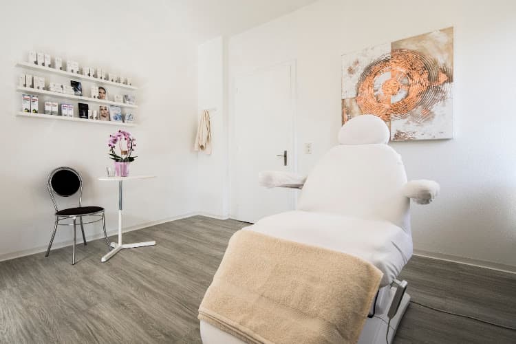Aura foot care and cosmetic studio — Kosmetikstudio in Zürich