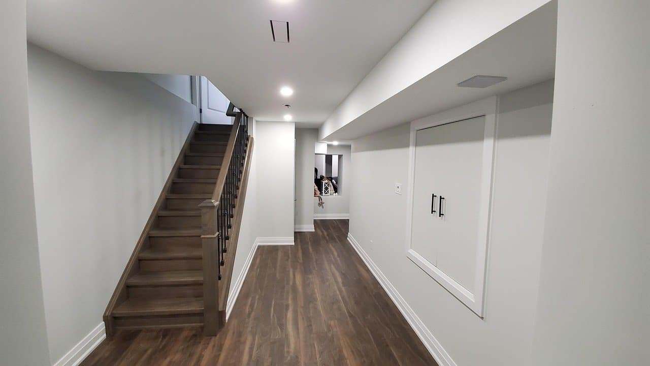 Kundenmaurer Ris & Küng Baugeschäft GmbH - Plattenleger Renovationen Kundenmaurer - Biel Lyss