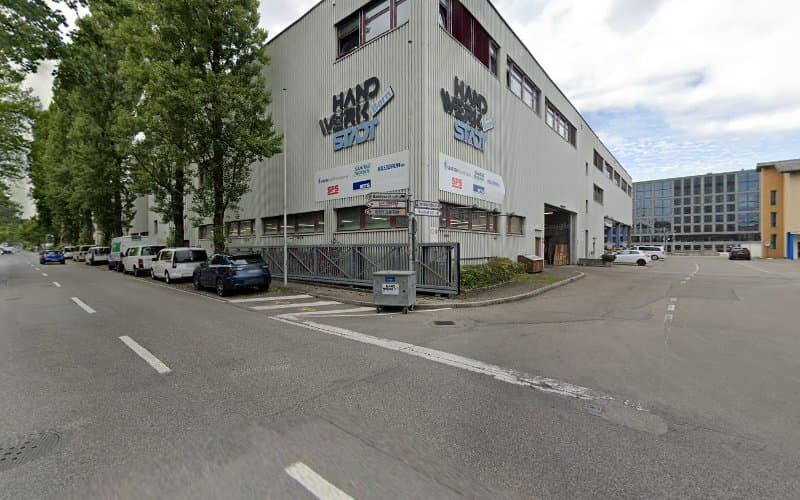 Sanitary Store: Sanitas Troesch AG — Renovation & Umbau in Bern