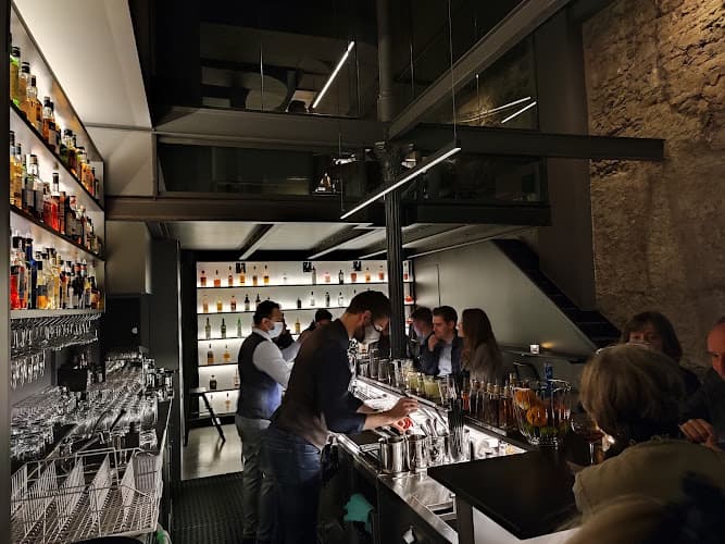 LE FUMOIR BAR & LOUNGE