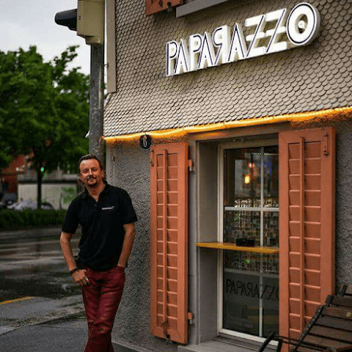 Paparazzo Bar