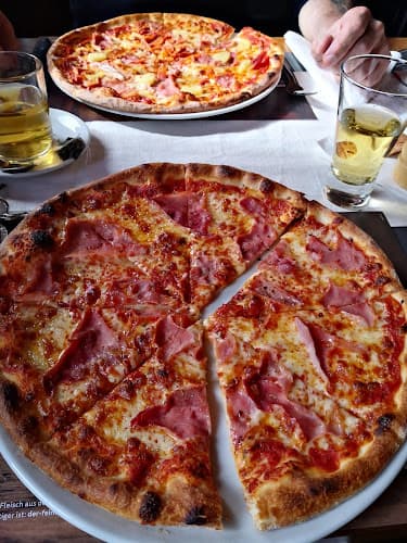 Restaurant Pizzeria Sangus