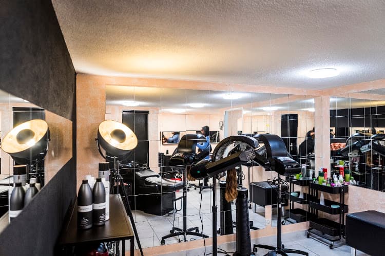 Salon Latino