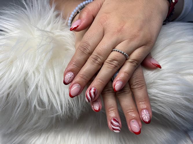 ME-Nails