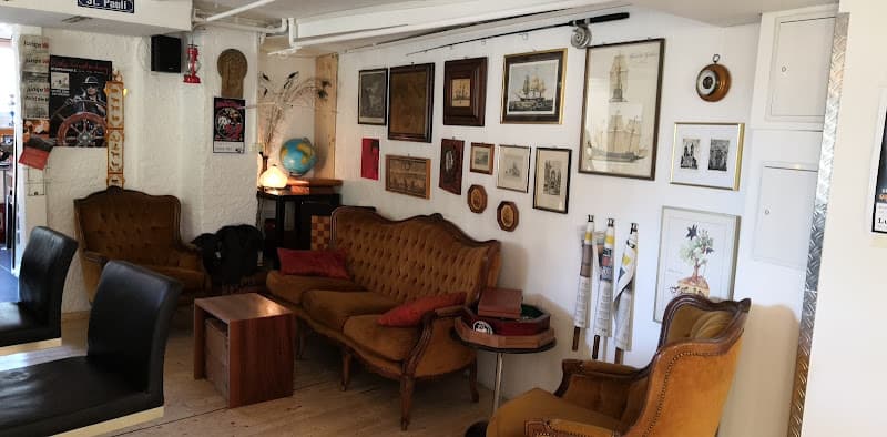 Lukas Bar
