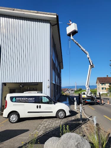BRENNPUNKT UMZUG & REINIGUNG, GMBH