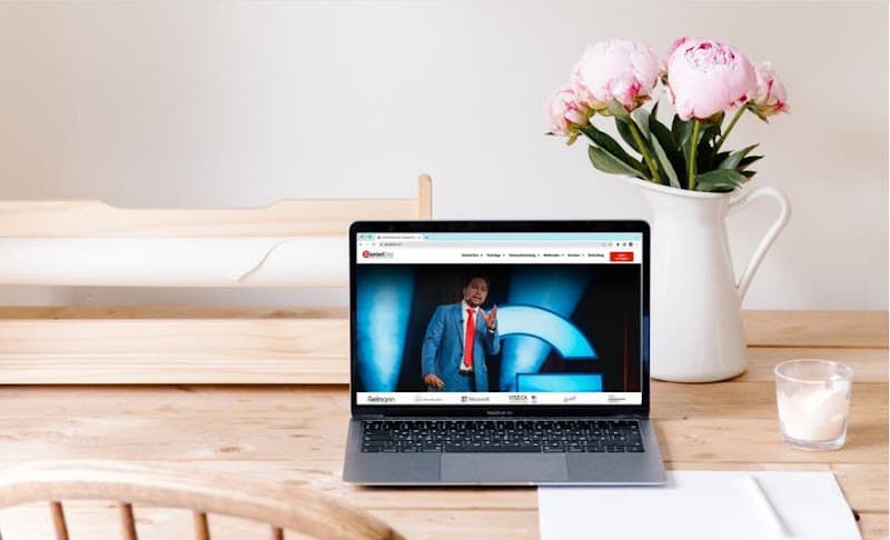 abloom GmbH – Webdesign & Branding | Anne-Lea Marte