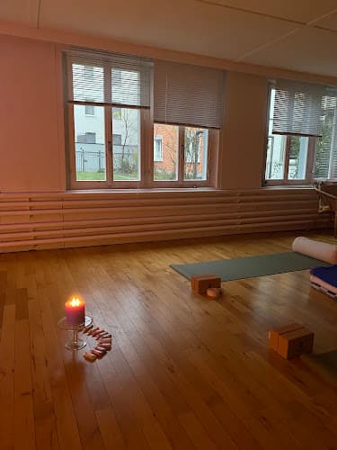 Echo Yoga Simone Fürer