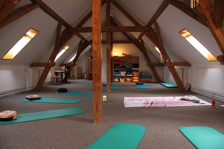 Yoga & Shiatsu Center