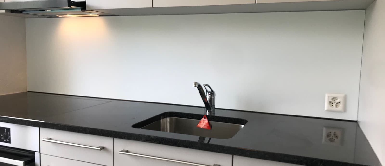 Glas Tustonja GmbH – Glaserei, Glasreparatur & Fenster Reparatur Zürich — Bauunternehmen in Zürich