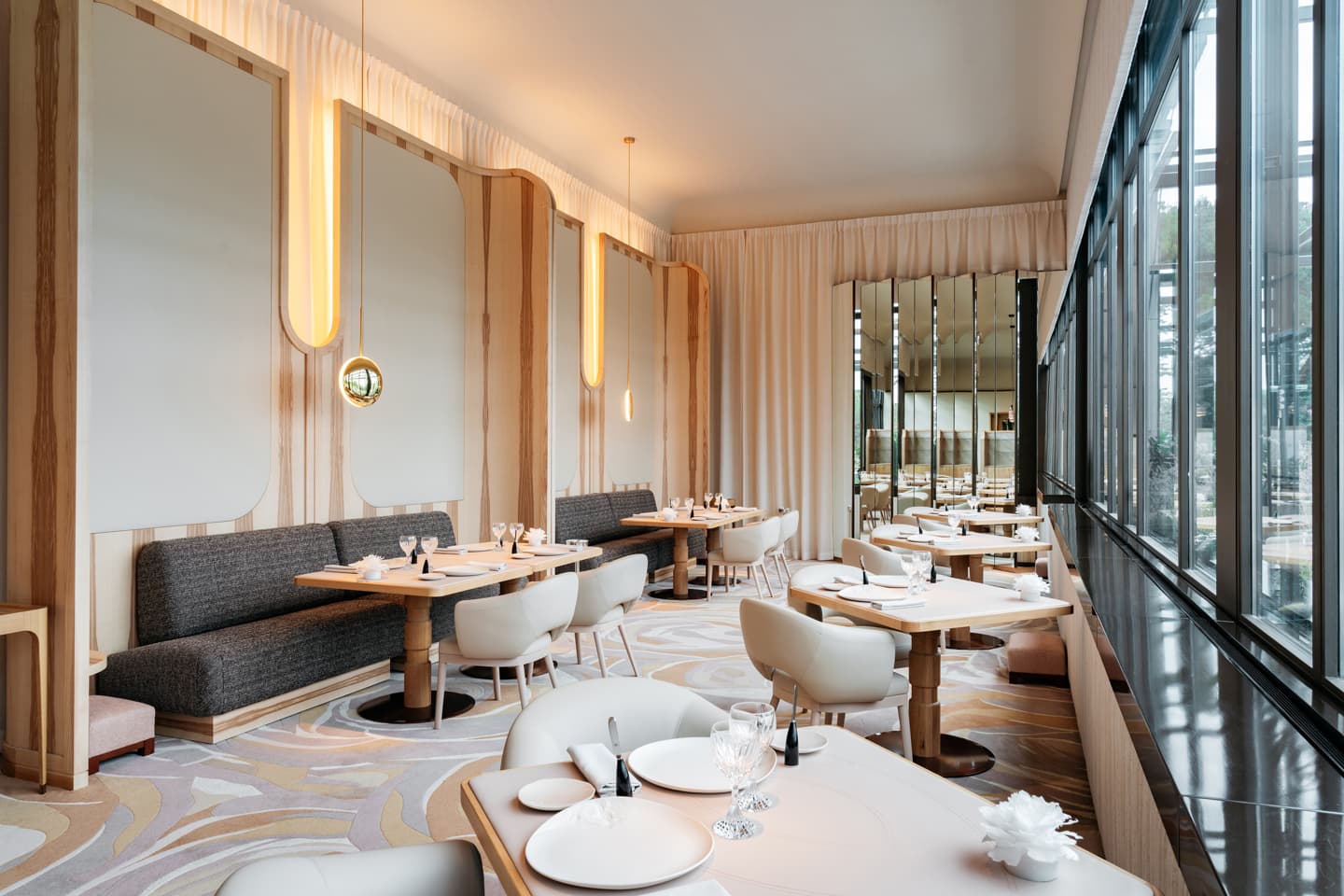 Pic Beau-Rivage Palace — Restaurants in Lausanne