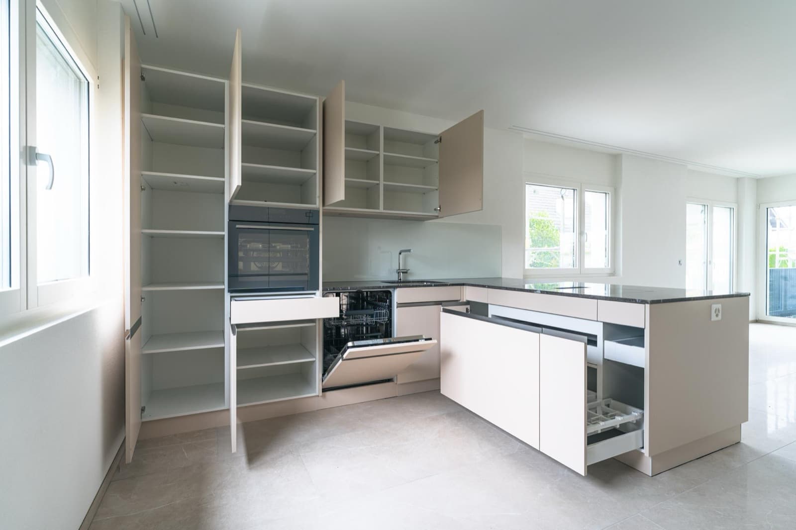 Peak Küchen GmbH — Renovation & Umbau in Oetwil am See (2)