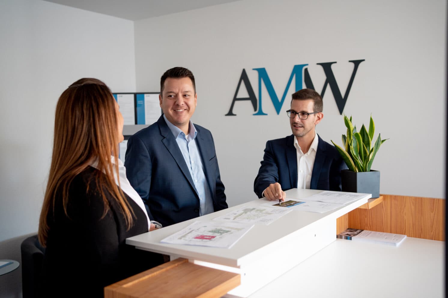 AMW Treuhand & Immobilien AG | Brüttisellen — Immobilienmakler in Wangen-Brüttisellen