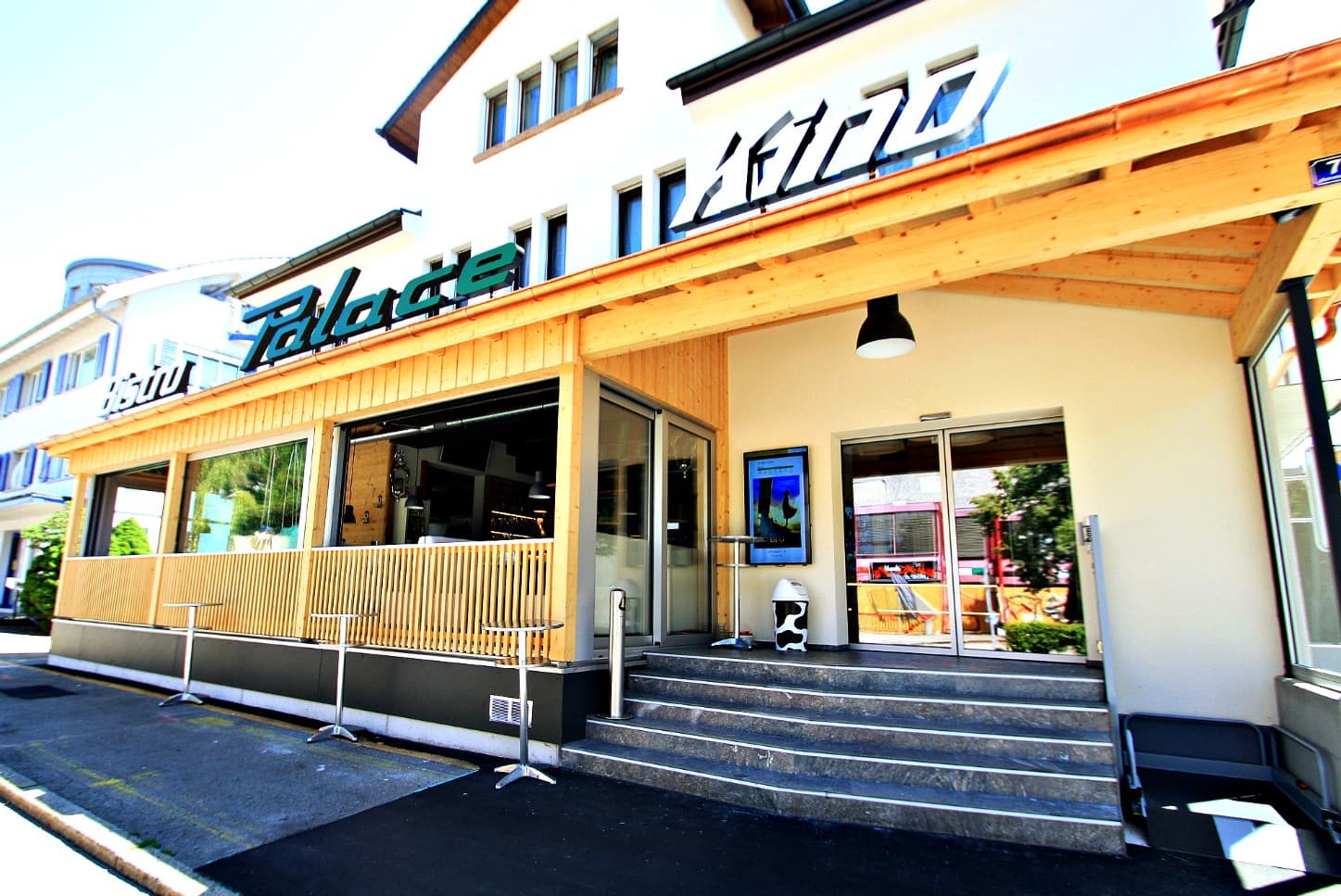 Palace Wetzikon Kino & Bistro-Bar — Bar in Wetzikon (Bild 2)