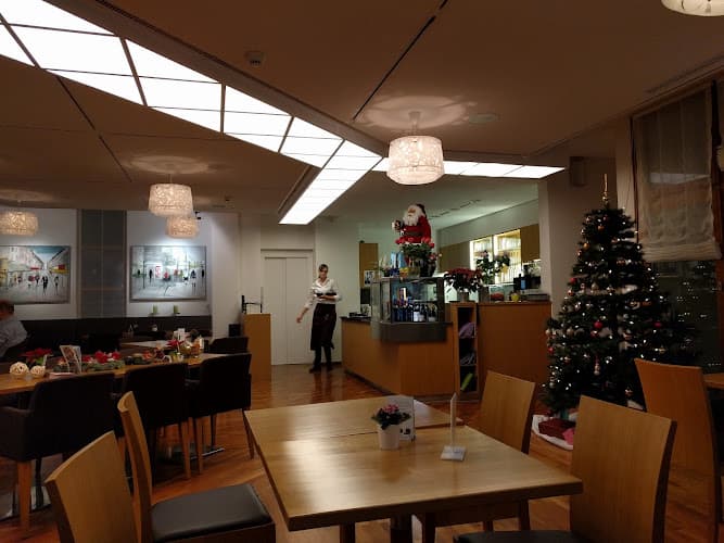 Café & Restaurant Zolliker Stube — Restaurant in Zollikon