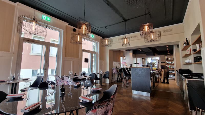 Barfüsser Sushi Bar & Lounge Meilen — Restaurant in Meilen