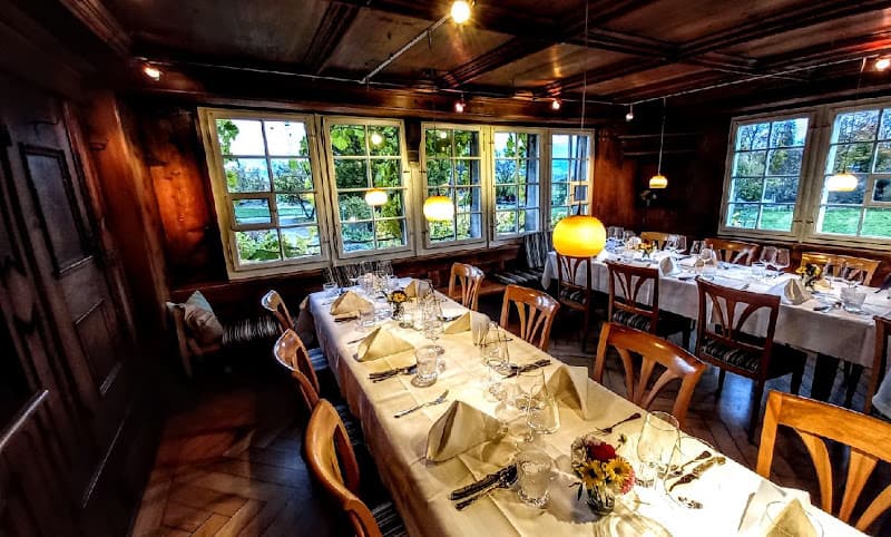 Wirtschaft zur Burg — Restaurant in Meilen