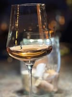 B's Kitchen and Wine — Bar in Uetikon (Bild 2)