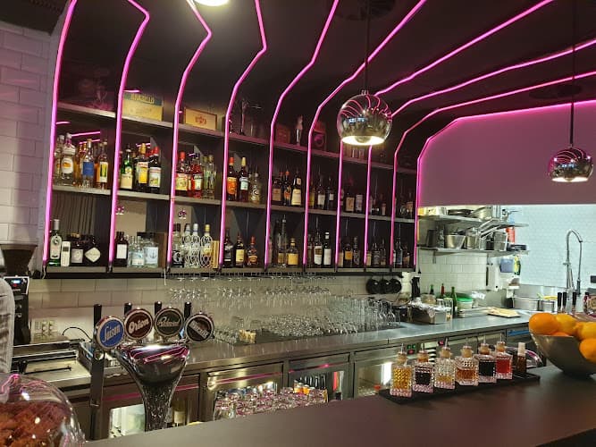 LÉGÈRE Bar & Foodcorner — Bar in Zürich