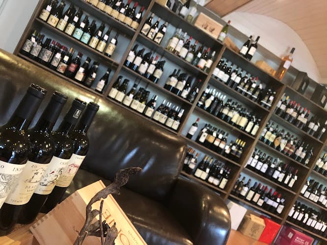 Stefan Hofer wines / spirits AG — Weinhandlung in Zürich