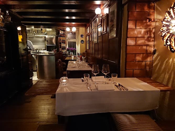 Wystube Isebähnli — Restaurant in Zürich